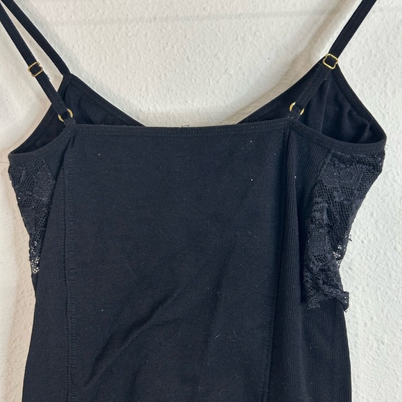 Black Lace Trim Camisole Top Adjustable Straps Stretchy Ribbed Tank One Size - Picture 8 of 8